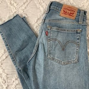 Levi’s Wedgie Skinny Jean